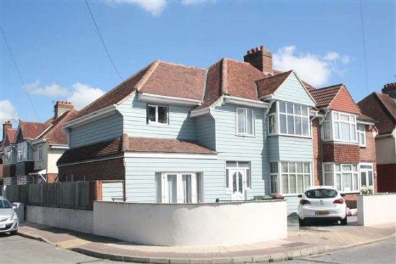 4 Bedroom Semi-Detac...